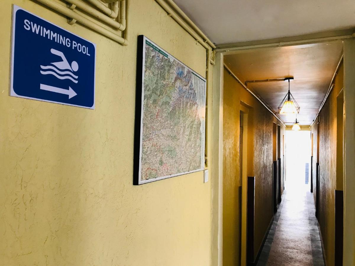 Alobar1000 Hostel Катманду Экстерьер фото