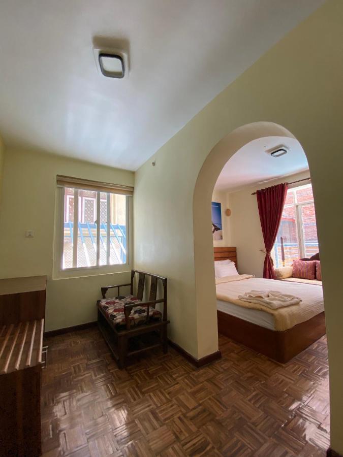 Alobar1000 Hostel Катманду Экстерьер фото